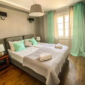 aparthotel-nowy-swiat-29.warsawhotelspoland.com/