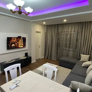 Komatas Modern In Bllok Area Appartamento
