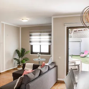 https://villa-sol-y-paz-espacioso-alojamiento.in-canary-islands.com